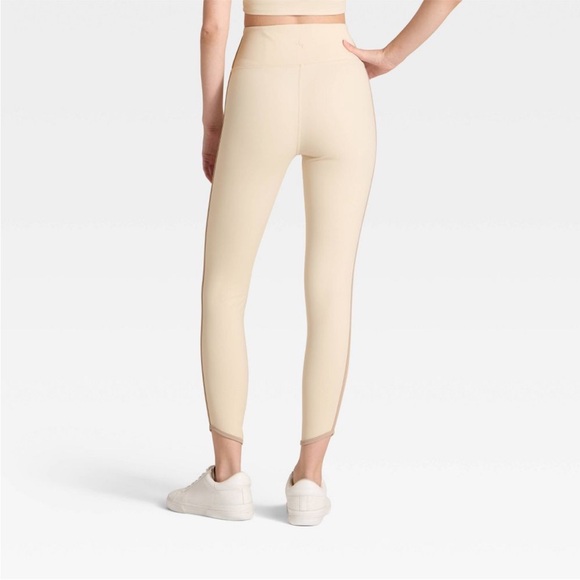 NEW JoyLab Cream High-Waisted 7/8 Leggings Size M - Picture 2 of 11
